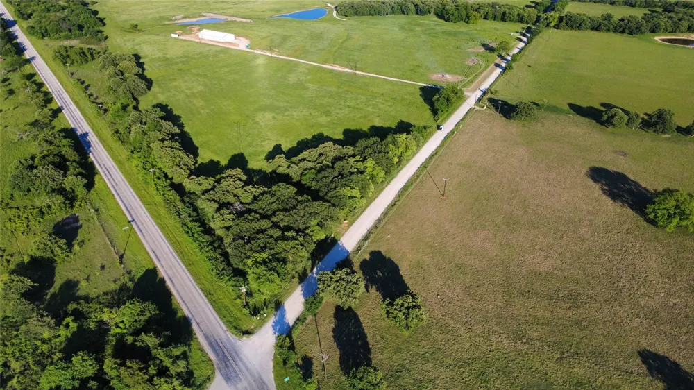 159 Lake Valley Road Sunset, TX 76270