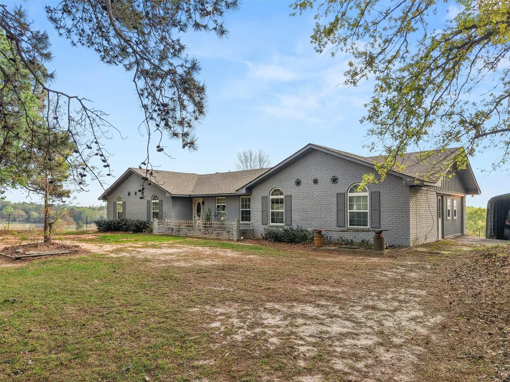 571 County Road Daingerfield, TX 75638