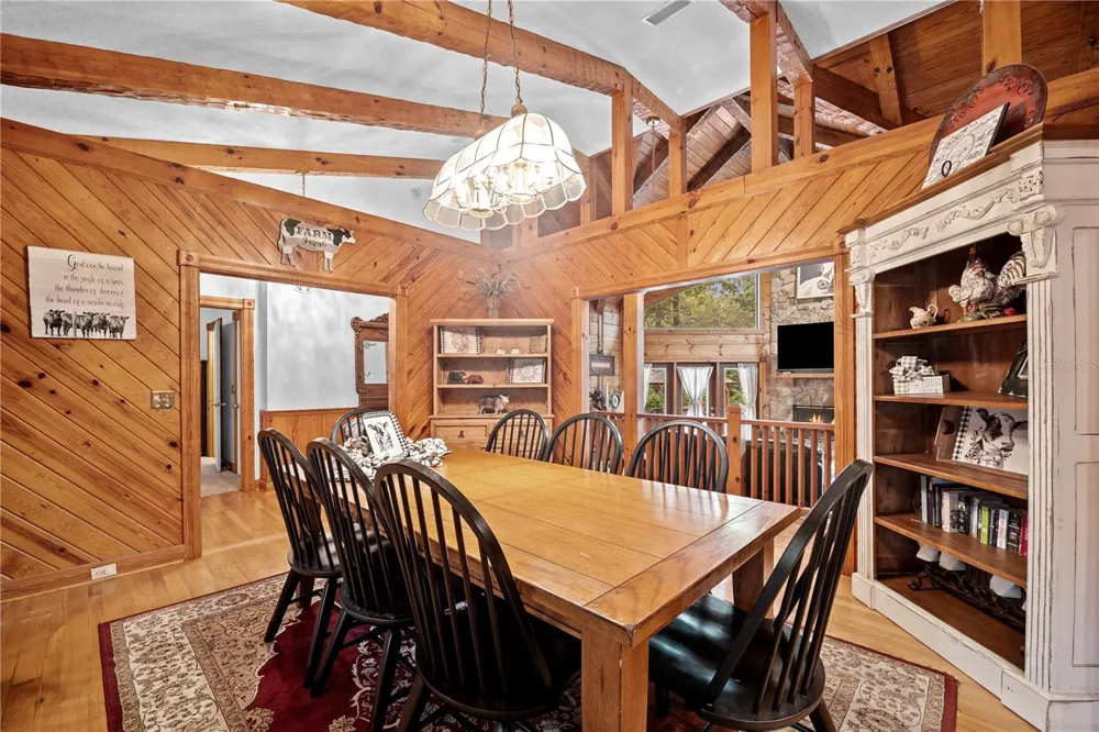 6967 SHARRON ROAD Green Cove Springs, FL 32043