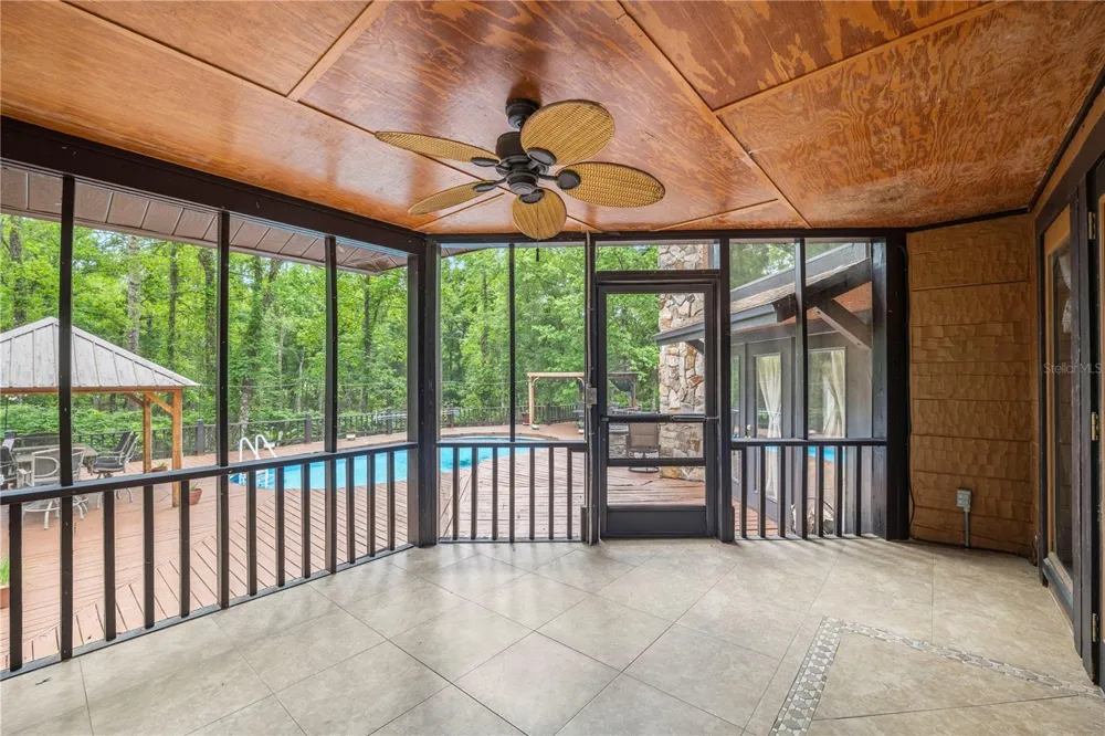 6967 SHARRON ROAD Green Cove Springs, FL 32043