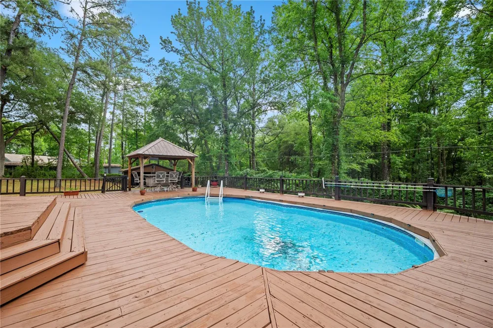 6967 SHARRON ROAD Green Cove Springs, FL 32043