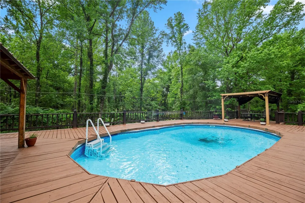6967 SHARRON ROAD Green Cove Springs, FL 32043