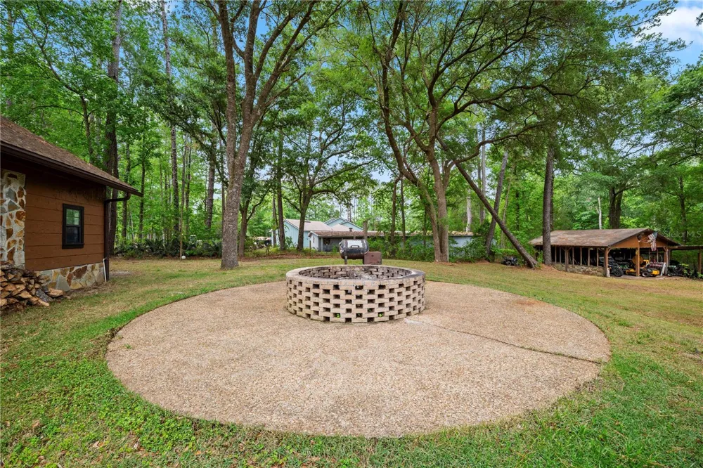 6967 SHARRON ROAD Green Cove Springs, FL 32043