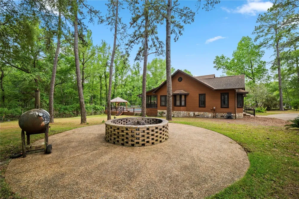 6967 SHARRON ROAD Green Cove Springs, FL 32043