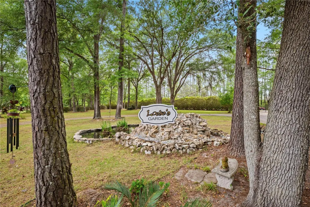 6967 SHARRON ROAD Green Cove Springs, FL 32043