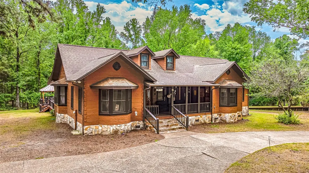 6967 SHARRON ROAD Green Cove Springs, FL 32043