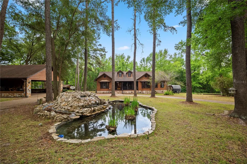 6967 SHARRON ROAD Green Cove Springs, FL 32043