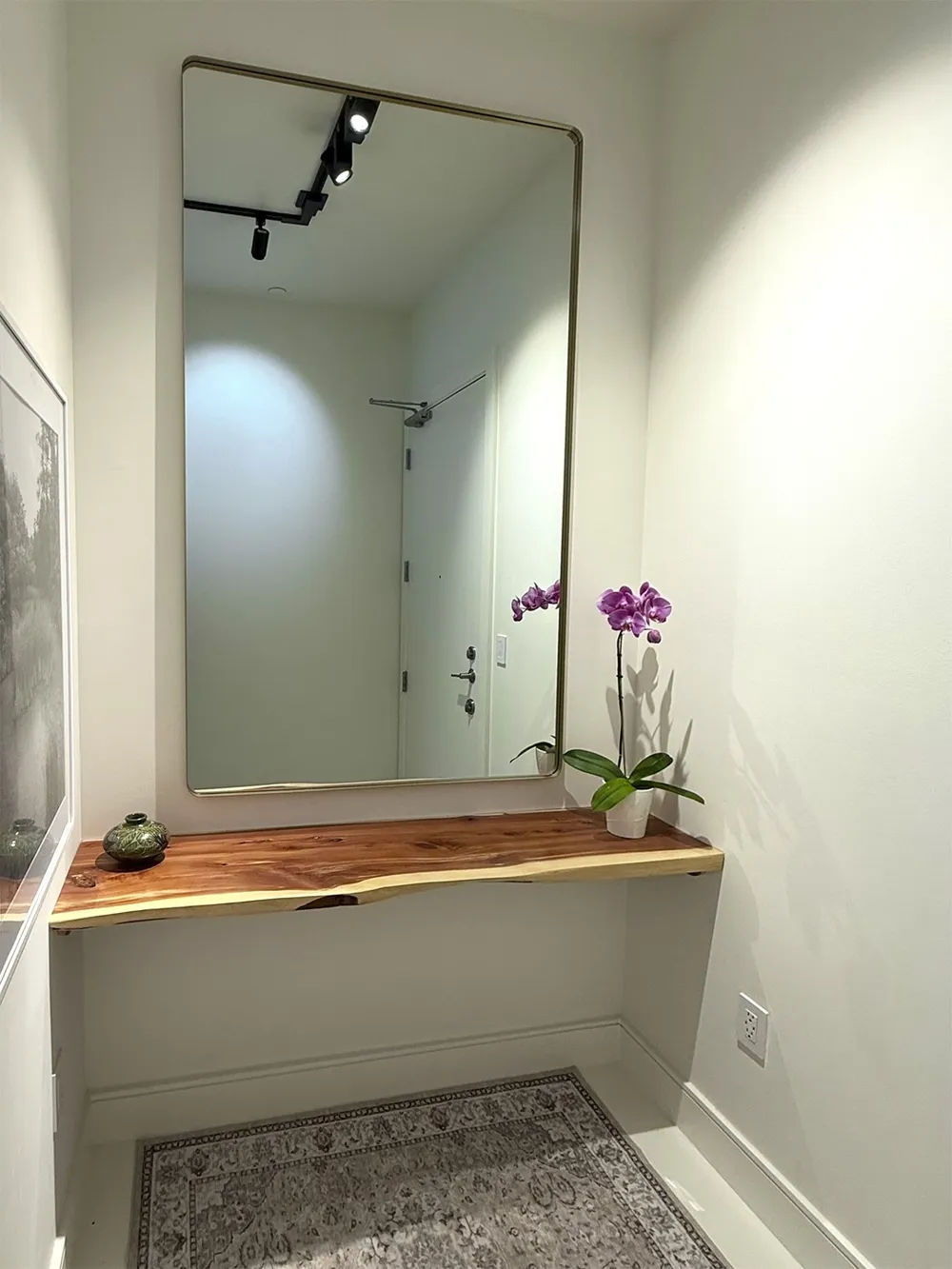 222 West Avenue #3008 Austin, TX 78701