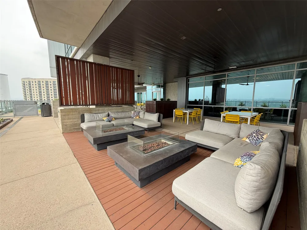 222 West Avenue #3008 Austin, TX 78701