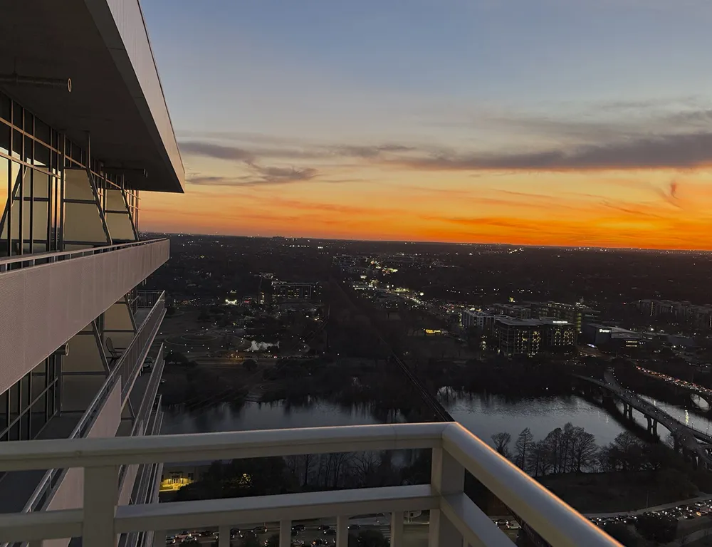 222 West Avenue #3008 Austin, TX 78701