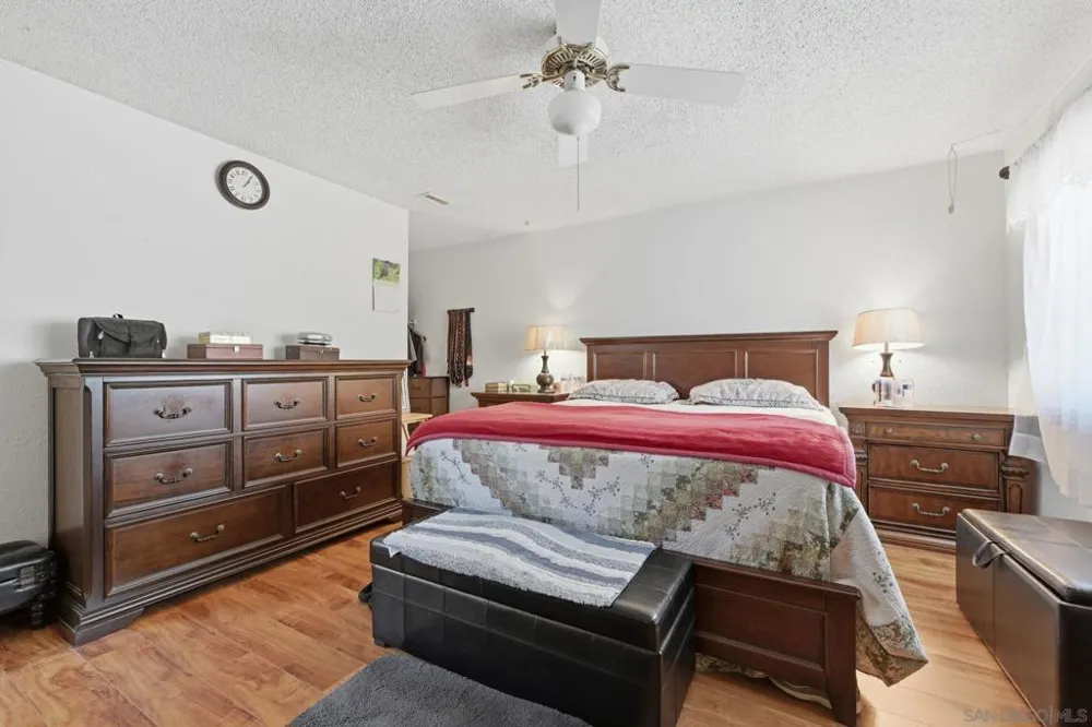 707 Granada Vista, CA 92083