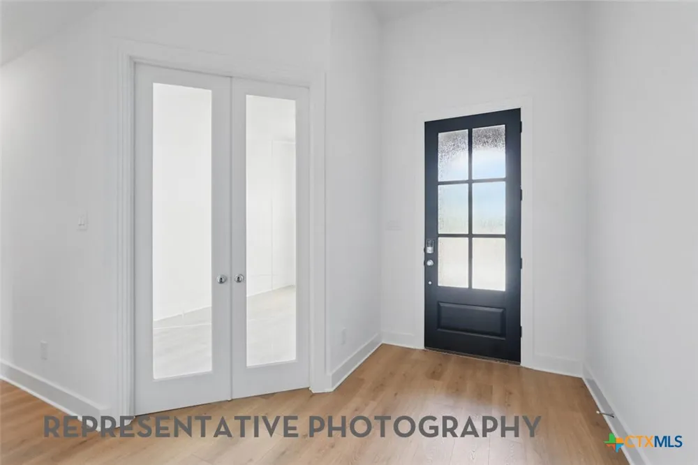 212 Post Oak Castroville, TX 78009