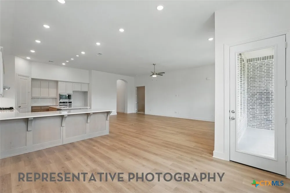 212 Post Oak Castroville, TX 78009