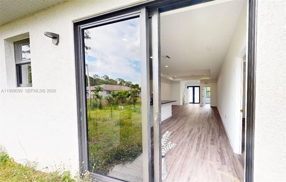 902 MAGNOLIA AVE Lehigh Acres, FL 33972