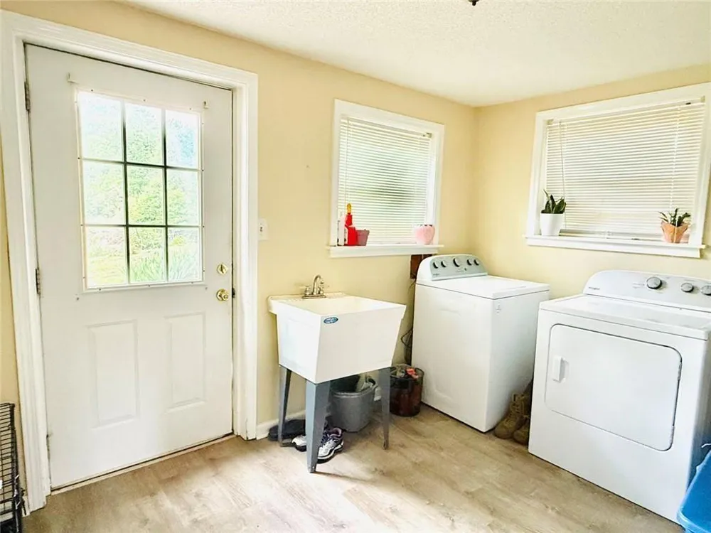 338 Liberty Hill Road Hartwell, GA 30643