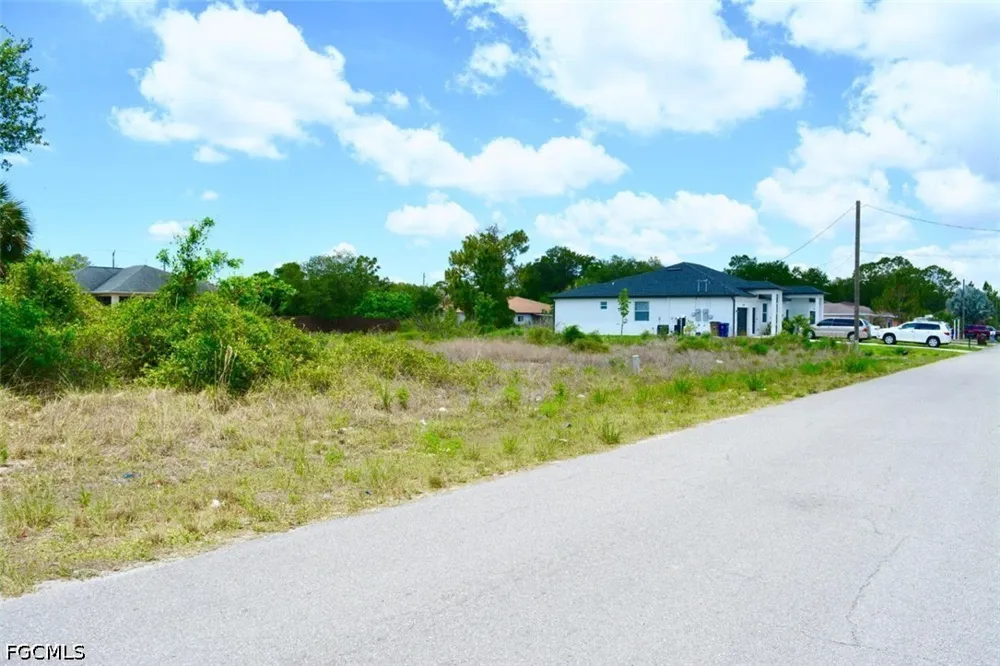 27th Street SW Lehigh Acres, FL 33973