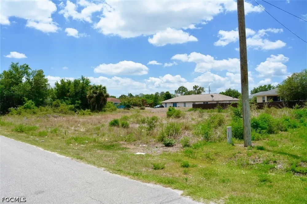 27th Street SW Lehigh Acres, FL 33973