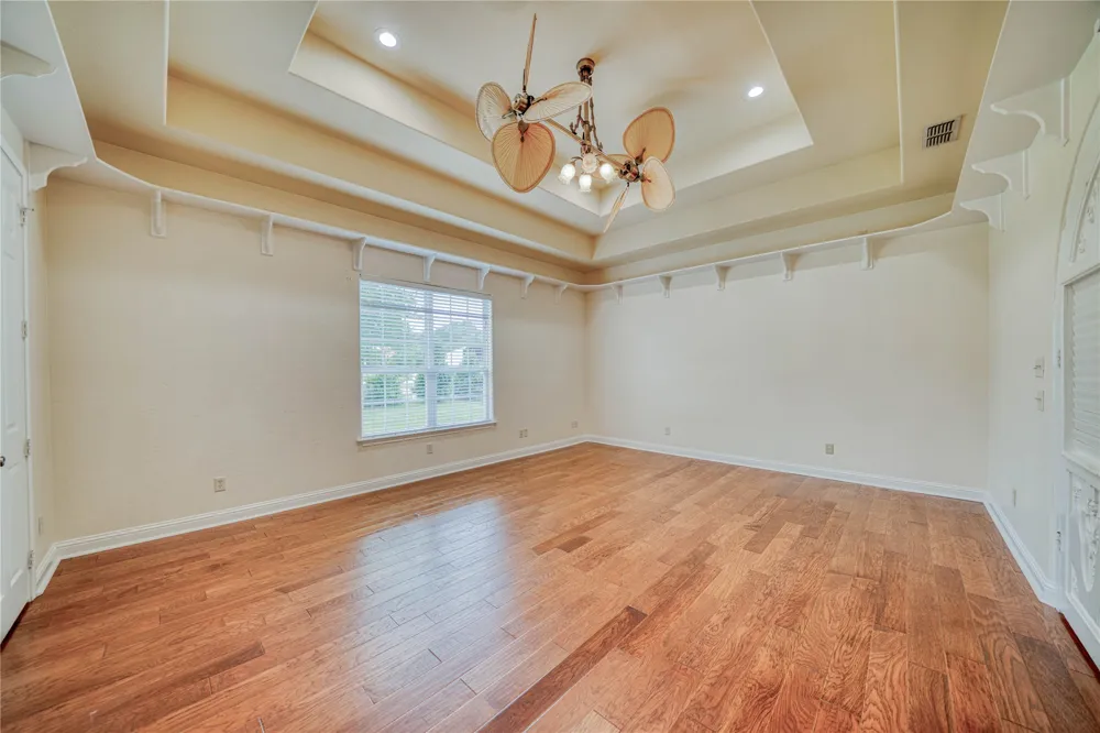15 W Elmwood Corner Mount Vernon, TX 75457