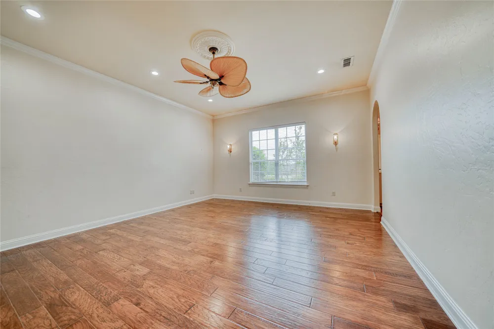 15 W Elmwood Corner Mount Vernon, TX 75457