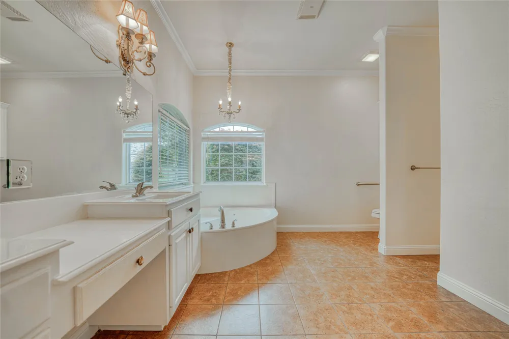 15 W Elmwood Corner Mount Vernon, TX 75457