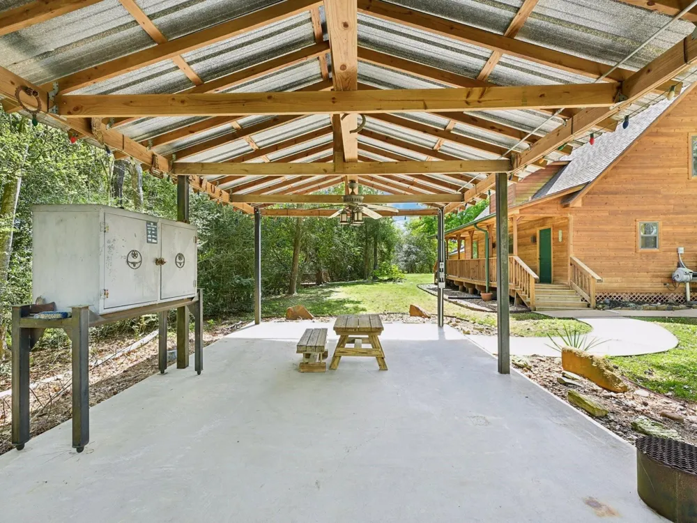 101 Avenue J Dickinson, TX 77539