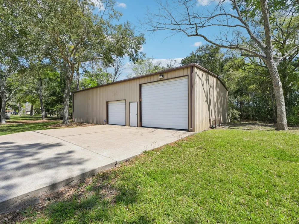 101 Avenue J Dickinson, TX 77539