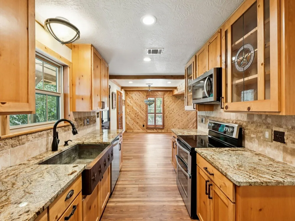 101 Avenue J Dickinson, TX 77539