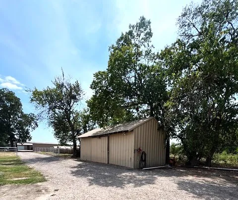 8006 State Highway 34 Ladonia, TX 75449