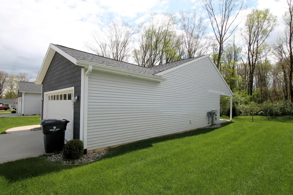 7241 Glendora Lane Kalamazoo, MI 49009