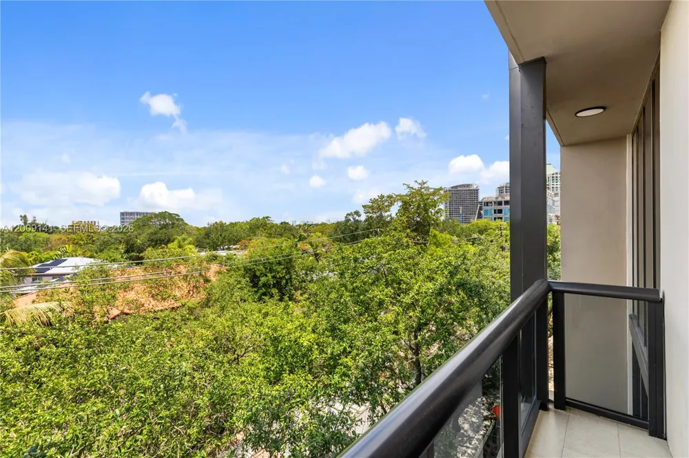 3034 Oak Avenue #LPH3 Coconut Grove, FL 33133