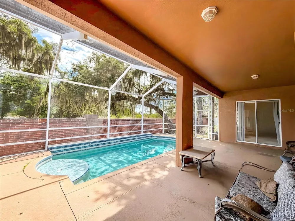 2539 CENTENNIAL FALCON DRIVE Valrico, FL 33596