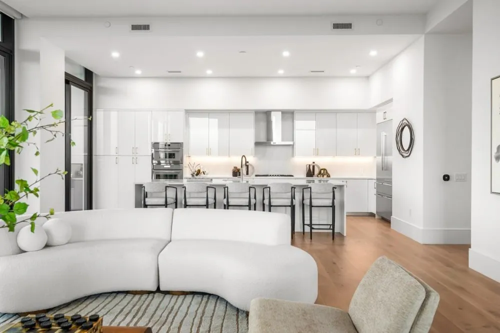 2425 Peachtree Road NE #1705 Atlanta, GA 30305