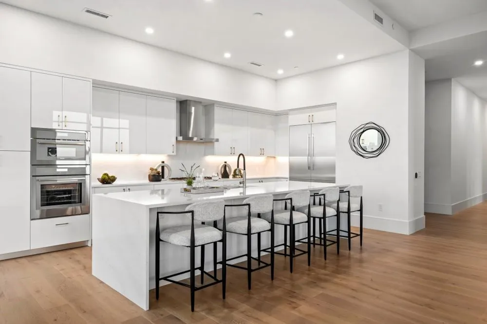 2425 Peachtree Road NE #1705 Atlanta, GA 30305