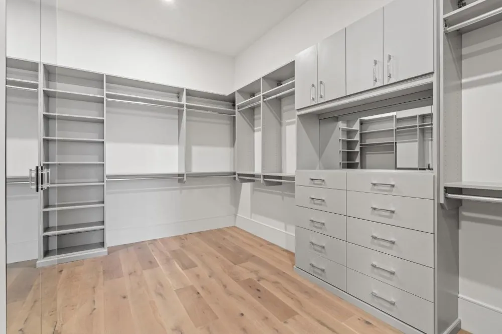 2425 Peachtree Road NE #1705 Atlanta, GA 30305