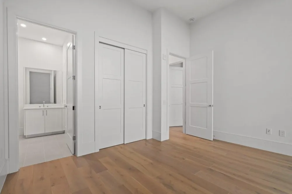 2425 Peachtree Road NE #1705 Atlanta, GA 30305