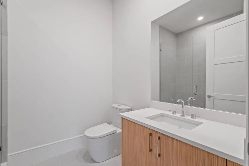 2425 Peachtree Road NE #1705 Atlanta, GA 30305