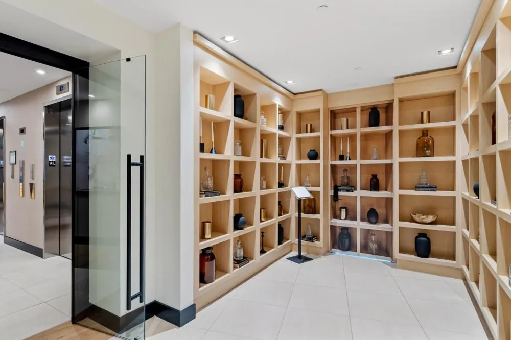 2425 Peachtree Road NE #1705 Atlanta, GA 30305