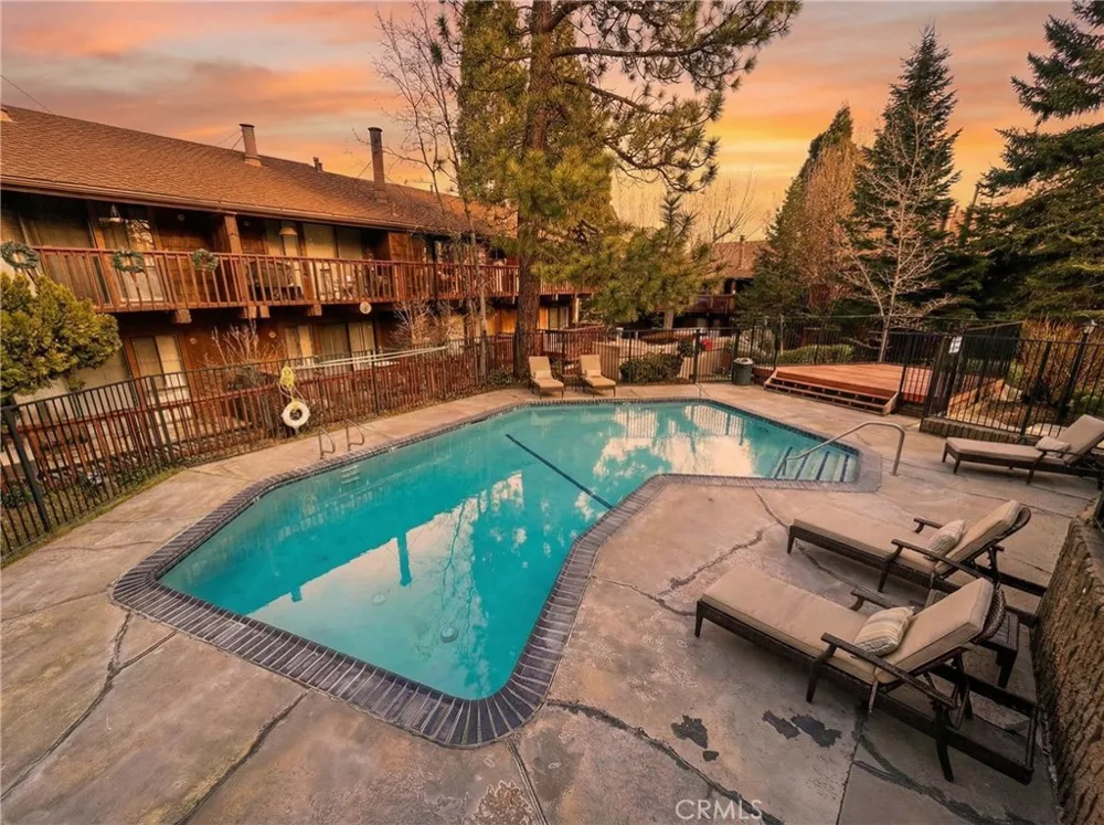 861 Thrush Big Bear Lake, CA 92315
