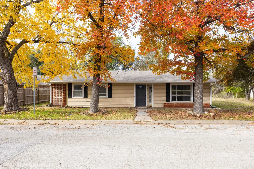 2503 Bois D Arc Street Commerce, TX 75428