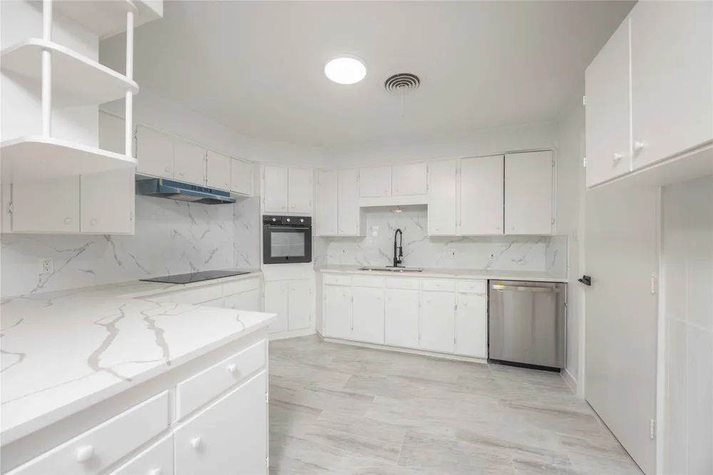 2503 Bois D Arc Street Commerce, TX 75428