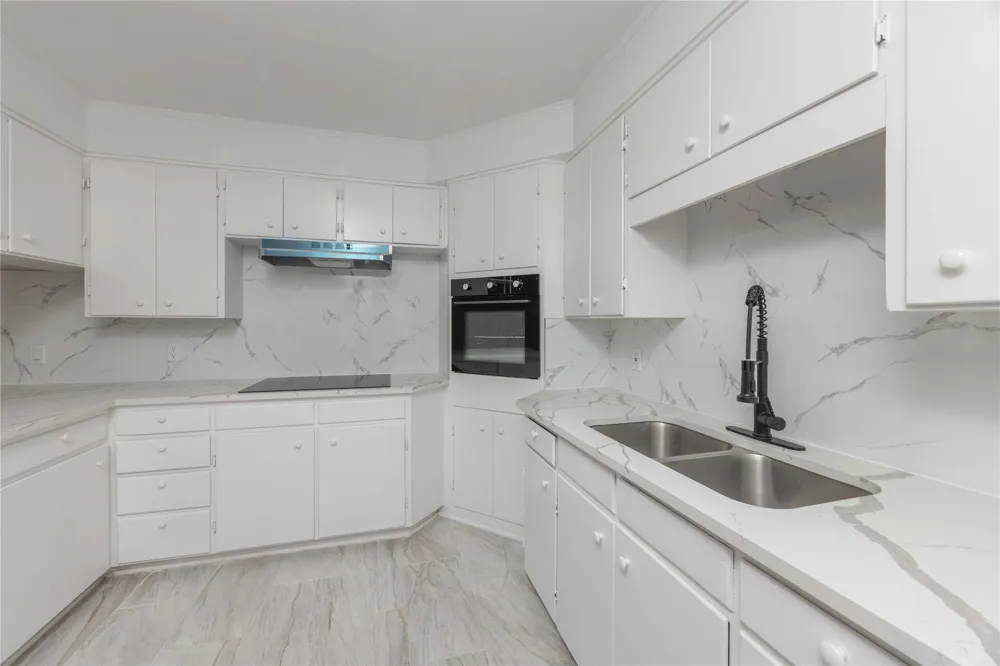 2503 Bois D Arc Street Commerce, TX 75428