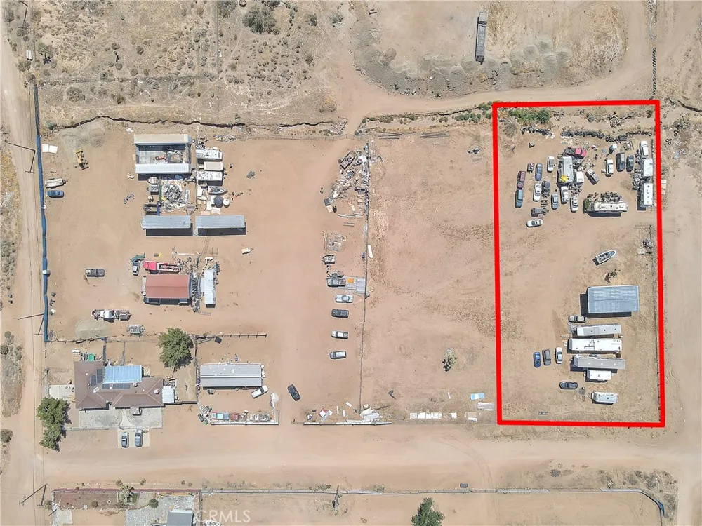 11525 Cactus Road Phelan, CA 92371