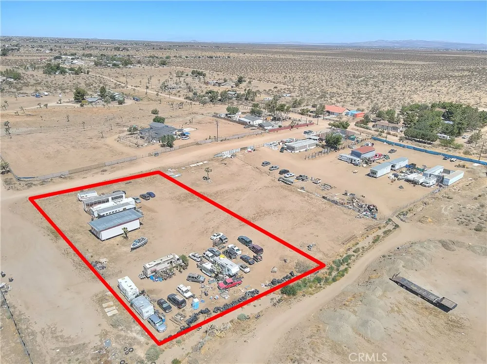 11525 Cactus Road Phelan, CA 92371