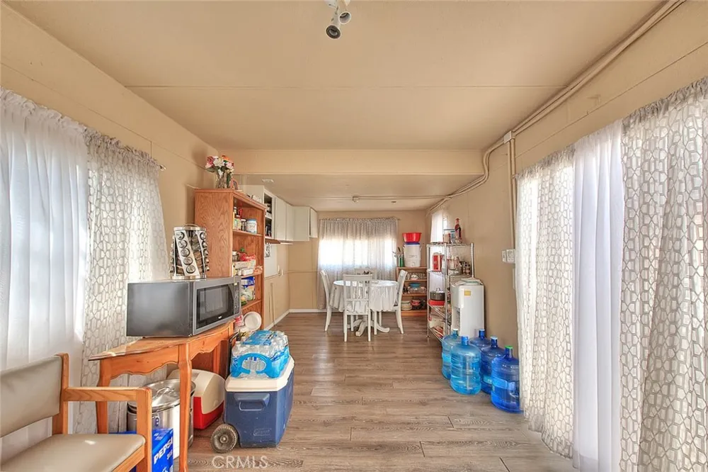 11525 Cactus Road Phelan, CA 92371