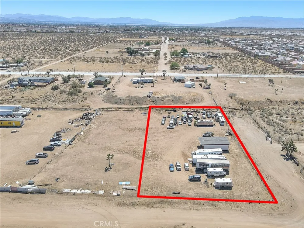 11525 Cactus Road Phelan, CA 92371