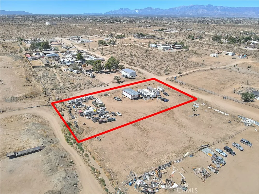 11525 Cactus Road Phelan, CA 92371