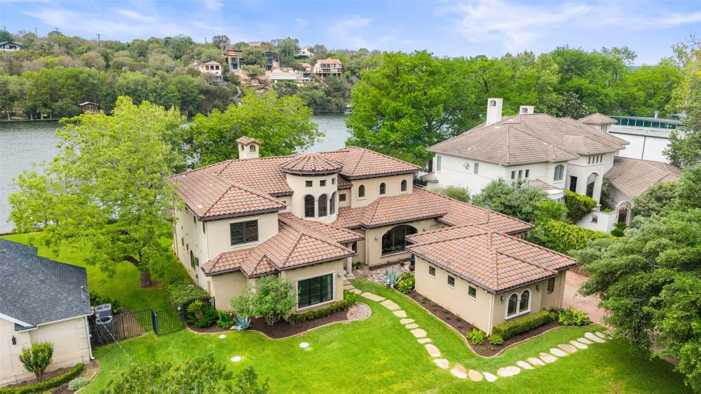 3104 Rivercrest Drive Austin, TX 78746