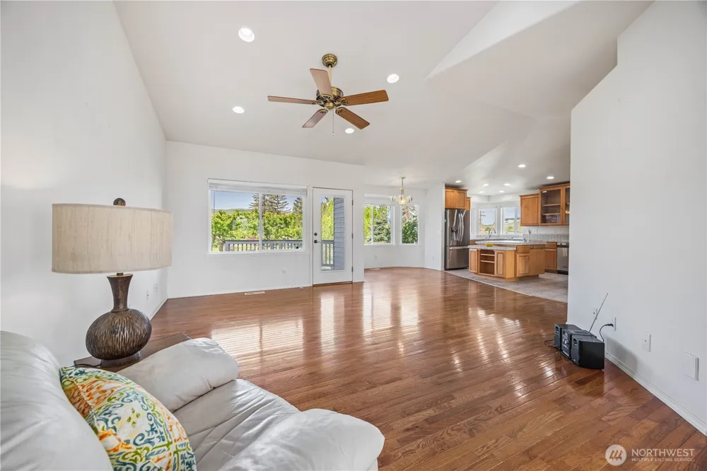 3503 W Malaga Road Malaga, WA 98828