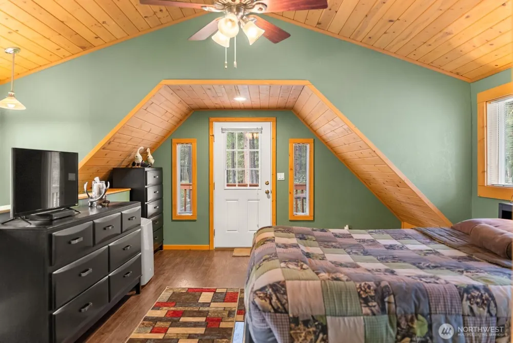 15 Barnaby Road Winthrop, WA 98862