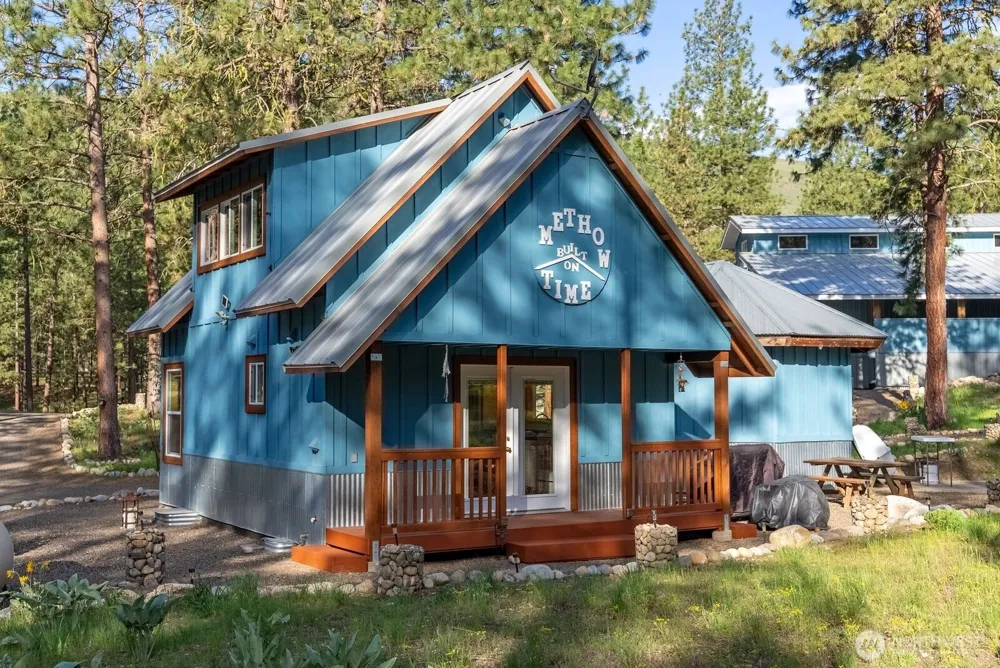 15 Barnaby Road Winthrop, WA 98862